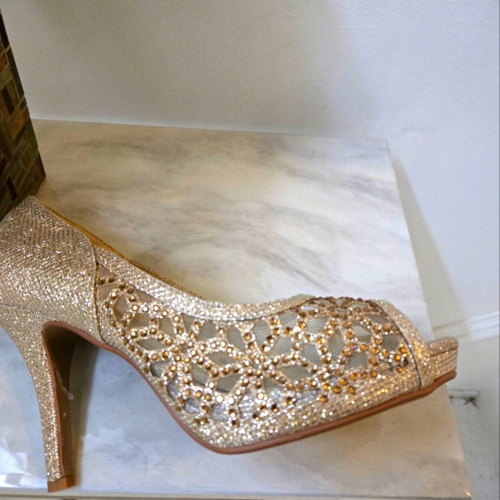 Gold heel Shoes